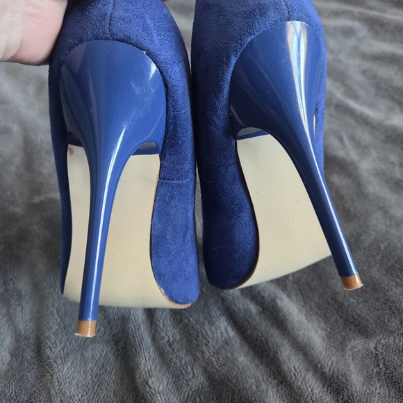 Sergio Bari Royal Blue Suede Heels - Picture 3 of 10